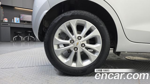 Chevrolet Spark Premier 2020 — фото 5
