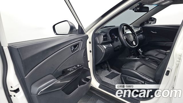 KG Mobility (SsangYong) Very New Tivoli Gasoline 1.5 2WD V3 2022 — фото 10