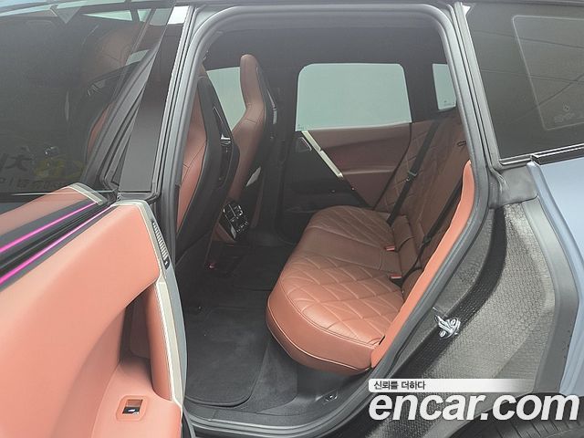 BMW iX xDrive50 Sports Plus 2024 — фото 17