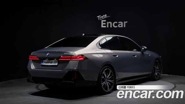 BMW 5 Series (G60) 530i xDrive M Sport 2025 — фото 2