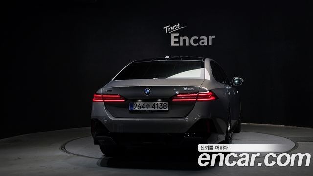 BMW 5 Series (G60) 530i xDrive M Sport 2025 — фото 4