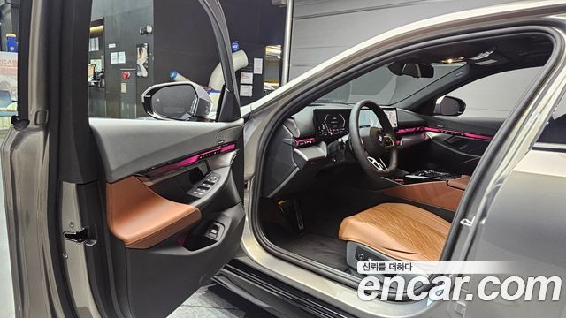 BMW 5 Series (G60) 530i xDrive M Sport 2025 — фото 10