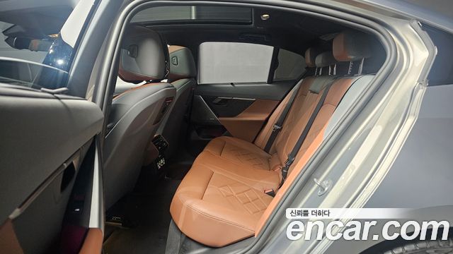 BMW 5 Series (G60) 530i xDrive M Sport 2025 — фото 12