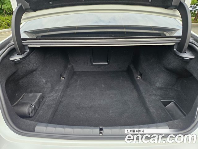 BMW 7 Series (G70) 740i xDrive M Sport 2024 — фото 20