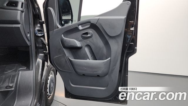 Renault Korea Master 2.3 Van L 2020 — фото 24