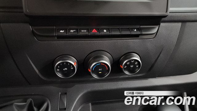 Renault Korea Master 2.3 Van L 2020 — фото 30