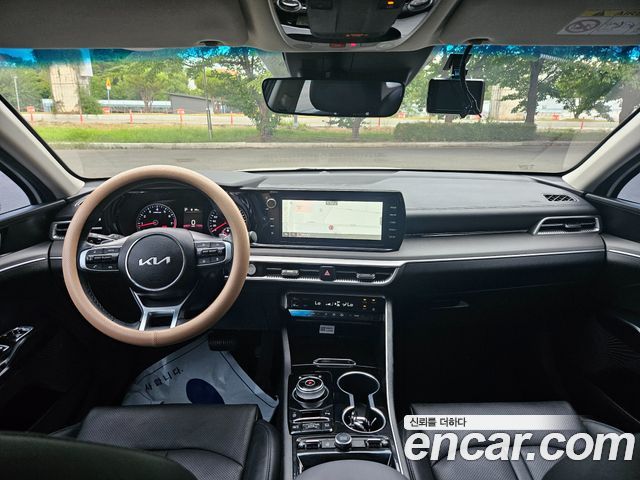 Kia K5 (III) 2.0 Prestige 2023 — фото 10