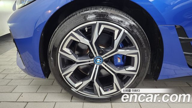 BMW i4 eDrive40 M Sports Pro 2024 — фото 5