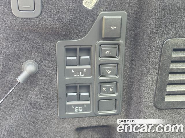 Land Rover Discovery 5 D350 Dynamic HSE 2025 — фото 23