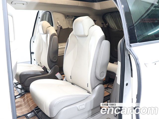 Kia Carnival (IV) Gasoline 9-Seater Hi-Limousine Signature 2023 — фото 20