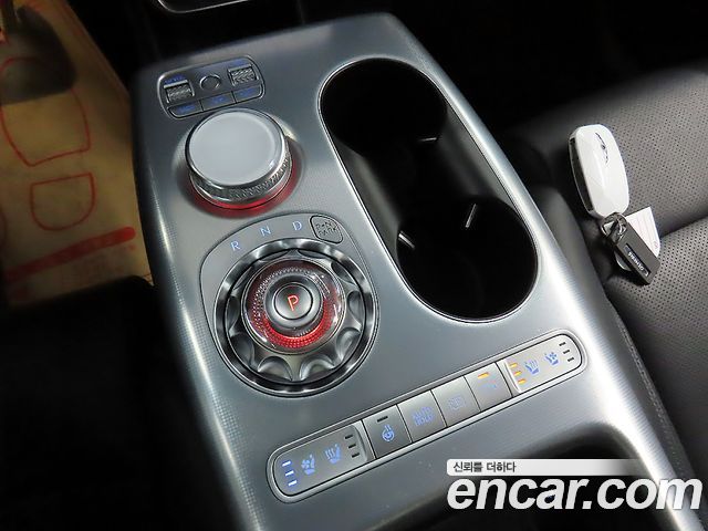 Genesis GV60 Standard AWD 2022 — фото 16