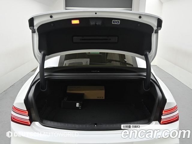 Genesis G80 (RG3) Gasoline 2.5 Turbo AWD 2025 — фото 23