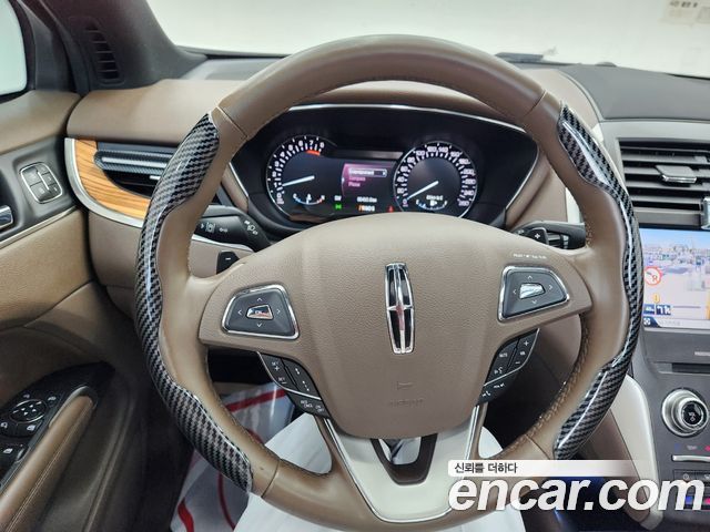 Lincoln MKC 2.0 AWD 2015 — фото 18