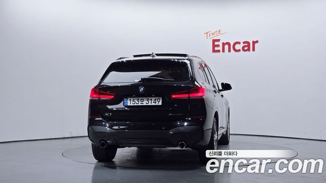 BMW X1 (F48) xDrive 20i M Sport 2020 — фото 4