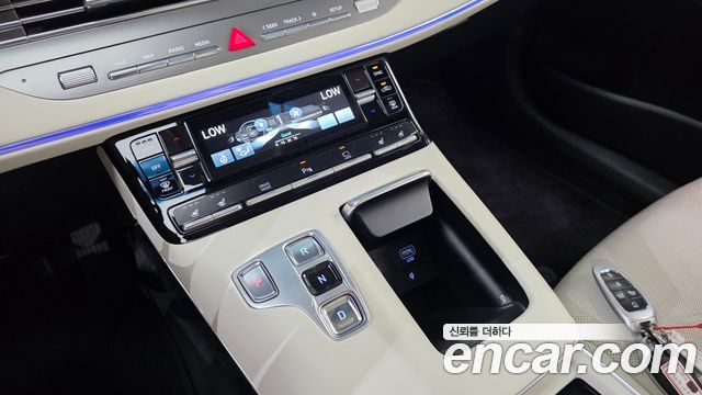 Hyundai Grandeur (IG) 2.5 Le Blanc 2023 — фото 9