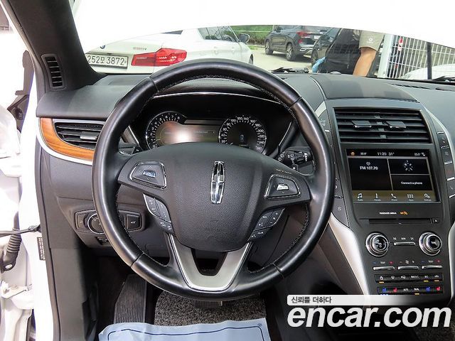 Lincoln MKC 2.0 AWD 2017 — фото 8