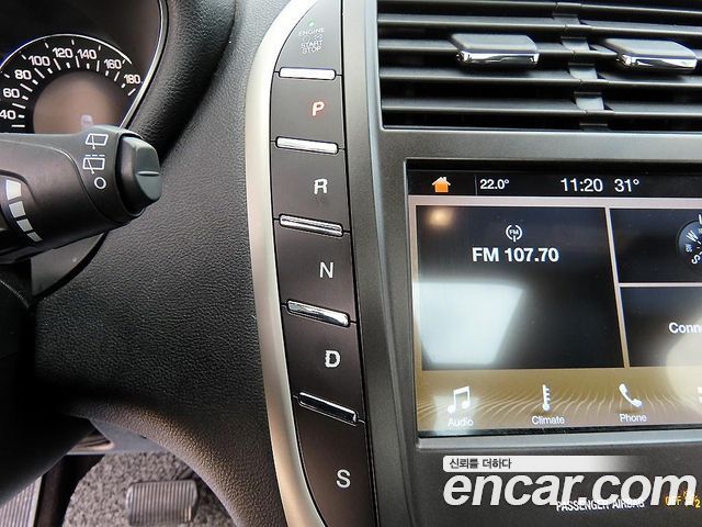 Lincoln MKC 2.0 AWD 2017 — фото 10