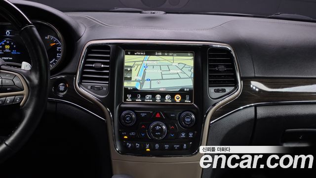 Jeep Grand Cherokee 3.0 Diesel Overland WK2 2017 — фото 12