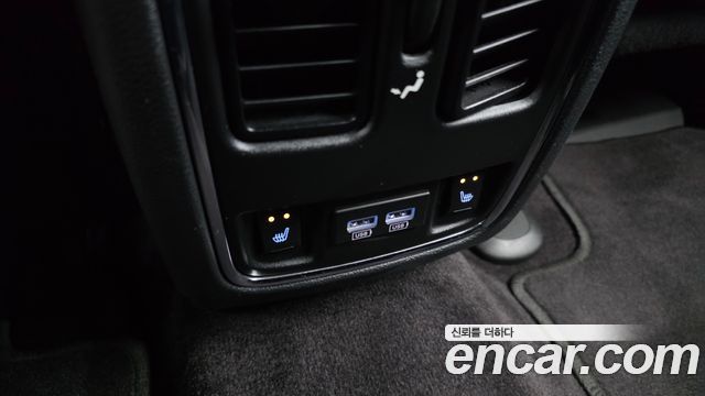 Jeep Grand Cherokee 3.0 Diesel Overland WK2 2017 — фото 18