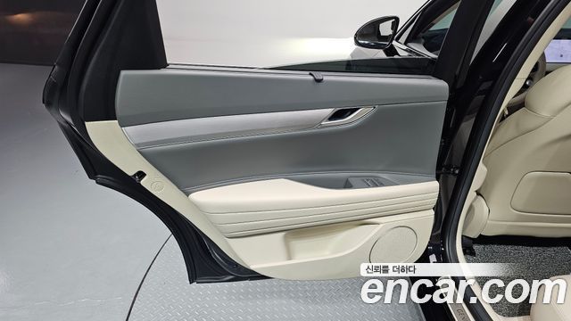 Genesis G80 (RG3) Gasoline 2.5 Turbo AWD 2026 — фото 25