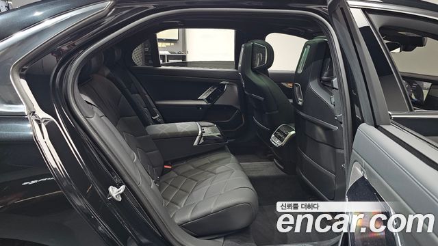 BMW 7 Series (G70) 740i xDrive M Sport Limited 2026 — фото 12