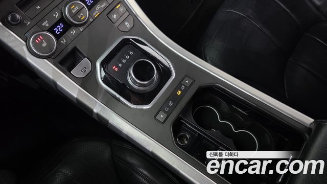 Land Rover Range Rover Evoque 2.0 TD4 SE Dynamic Convertible 2017 — фото 9