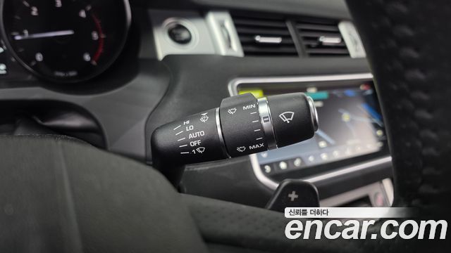 Land Rover Range Rover Evoque 2.0 TD4 SE Dynamic Convertible 2017 — фото 15
