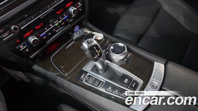 BMW 7 Series (F01) 740d xDrive 2013 — фото 9