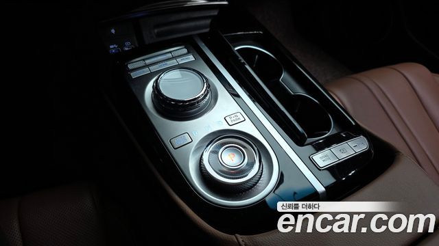 Genesis G80 (RG3) Gasoline 2.5 Turbo AWD 2024 — фото 9