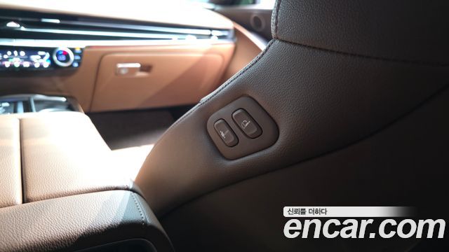 Genesis G80 (RG3) Gasoline 2.5 Turbo AWD 2024 — фото 39