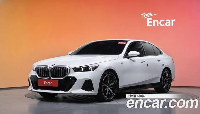 BMW 5 Series (G60) 530i xDrive M Sport 2025 — фото 1