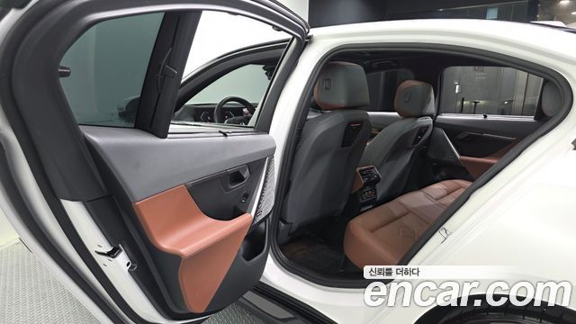 BMW 5 Series (G60) 530i xDrive M Sport 2025 — фото 32