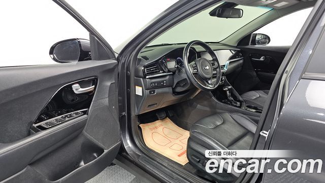 Kia Niro 1.6 HEV Prestige 2021 — фото 10