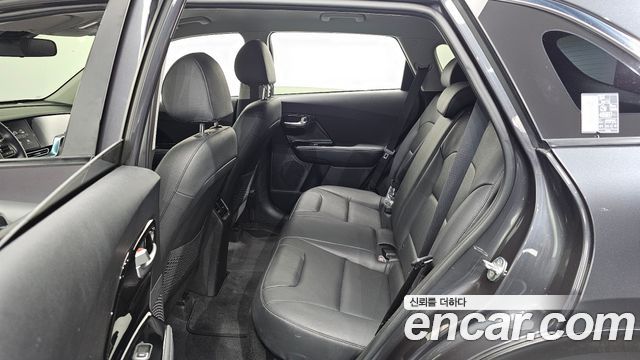 Kia Niro 1.6 HEV Prestige 2021 — фото 12