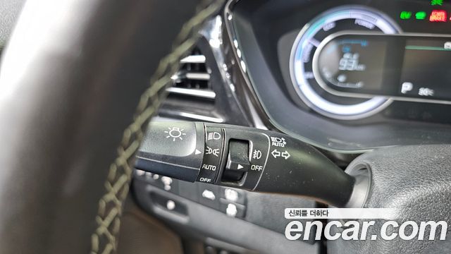 Kia Niro 1.6 HEV Prestige 2021 — фото 20