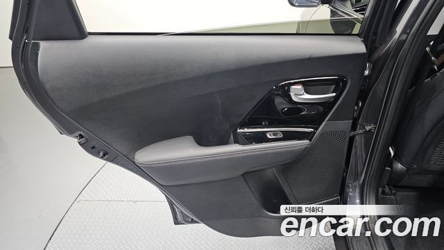 Kia Niro 1.6 HEV Prestige 2021 — фото 25