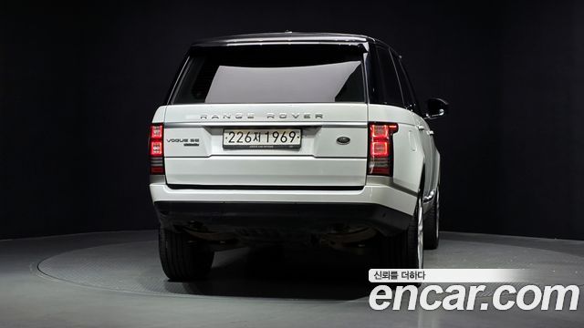 Land Rover Range Rover (IV) 4.4 SDV8 Vogue SE DIESEL 2016 — фото 4