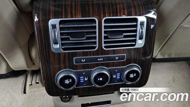 Land Rover Range Rover (IV) 4.4 SDV8 Vogue SE DIESEL 2016 — фото 19