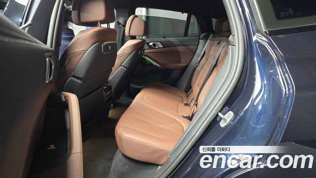 BMW X6 (G06) xDrive40i M Sport 2025 — фото 16