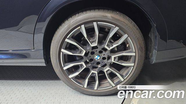 BMW X6 (G06) xDrive40i M Sport 2025 — фото 27