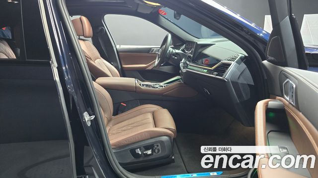 BMW X6 (G06) xDrive40i M Sport 2025 — фото 32