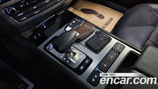 Genesis G80 3.3 GDI AWD Luxury 2017 — фото 9