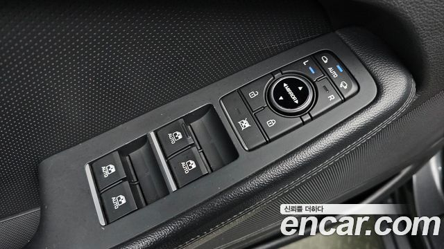 Genesis G80 3.3 GDI AWD Luxury 2017 — фото 13