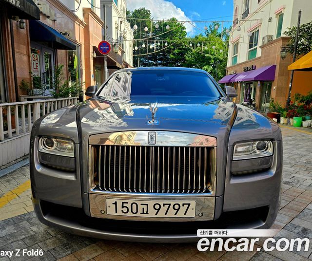 Rolls-Royce Ghost 6.6 V12