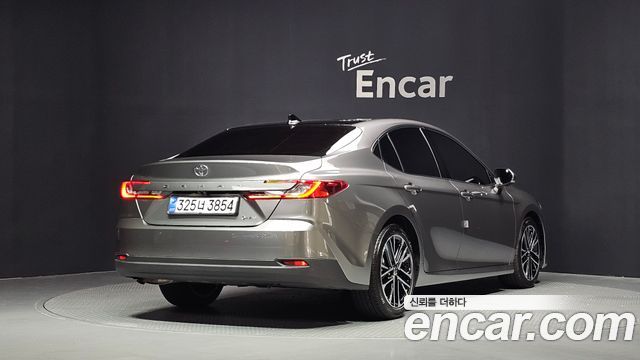 Toyota Camry (XV80) 2.5 XLE Premium Hybrid 2026 — фото 2