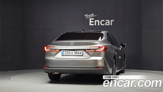 Toyota Camry (XV80) 2.5 XLE Premium Hybrid 2026 — фото 4