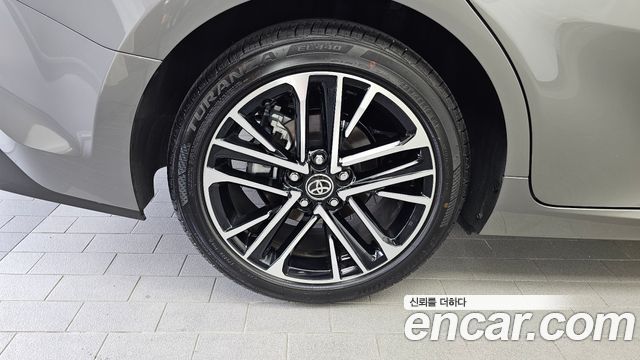 Toyota Camry (XV80) 2.5 XLE Premium Hybrid 2026 — фото 5