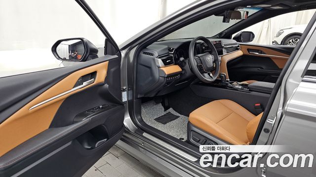 Toyota Camry (XV80) 2.5 XLE Premium Hybrid 2026 — фото 10