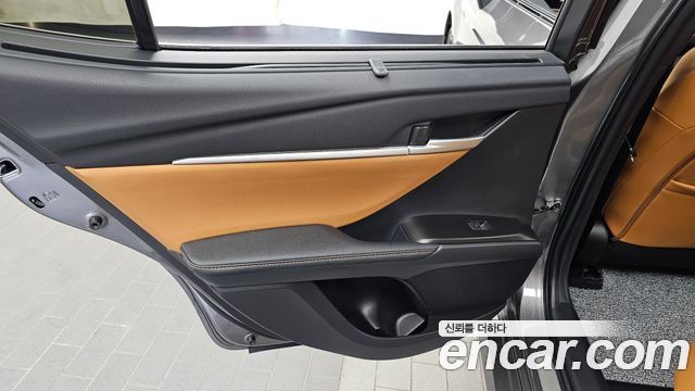 Toyota Camry (XV80) 2.5 XLE Premium Hybrid 2026 — фото 25