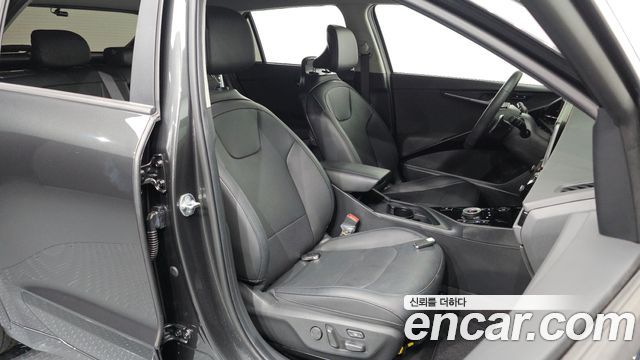 Kia Niro Prestige 2024 — фото 12
